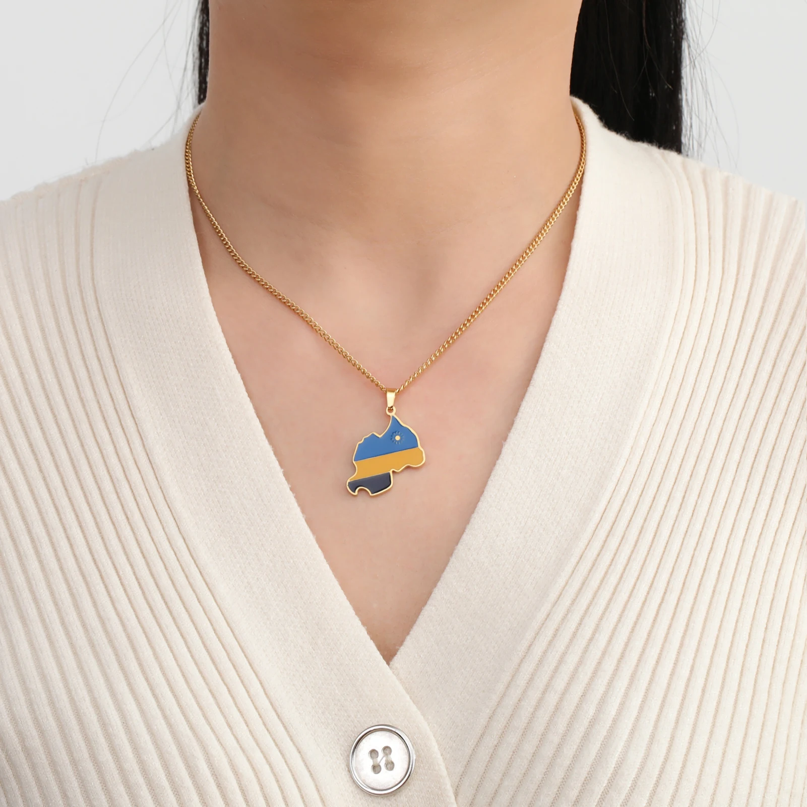สร้อยคอจี้รูปแผนที่ประเทศโปแลน - Women Fashion Qatar บทวิจารณ์และราคา